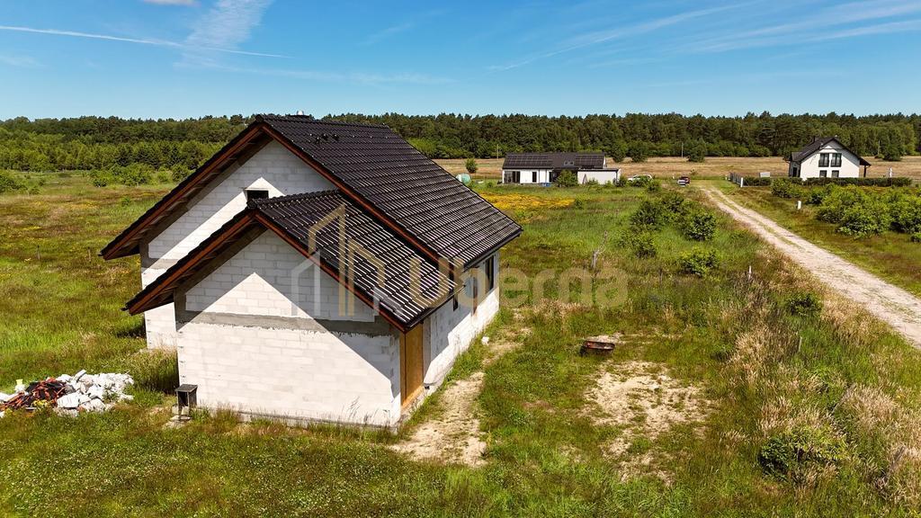 Mały dom w Białuniu na dużej działce (9)