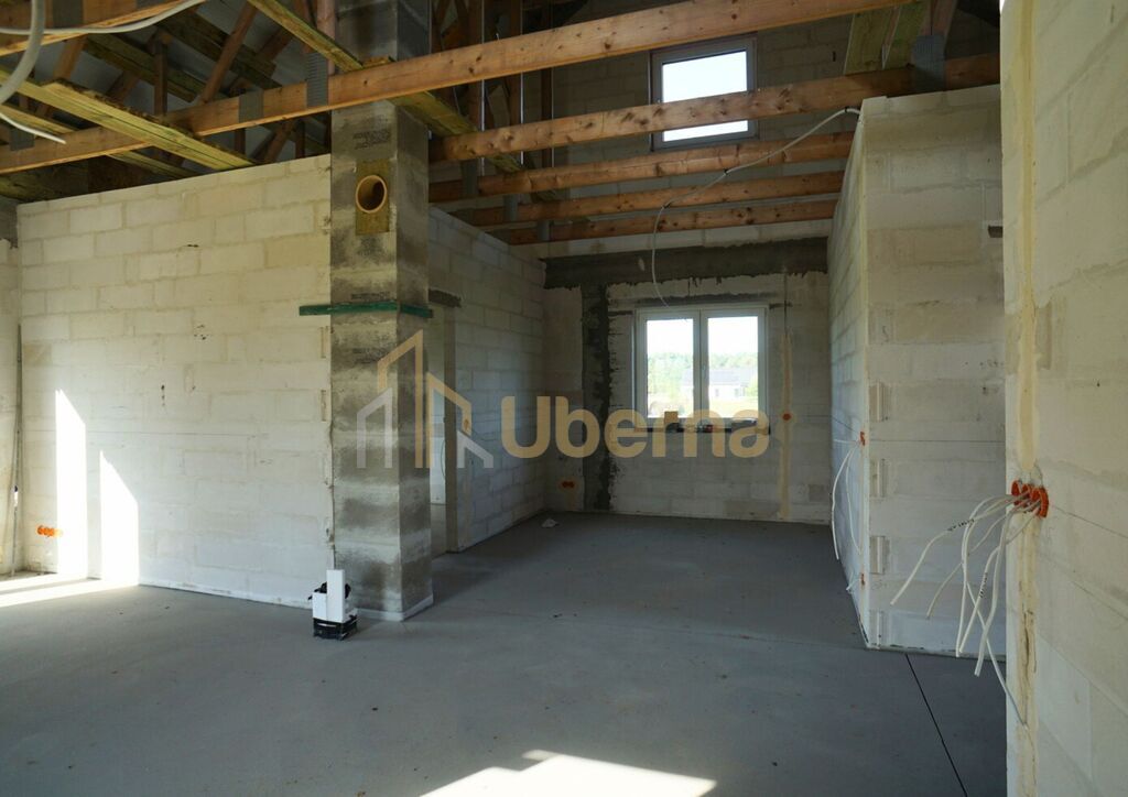 Mały dom w Białuniu na dużej działce (13)