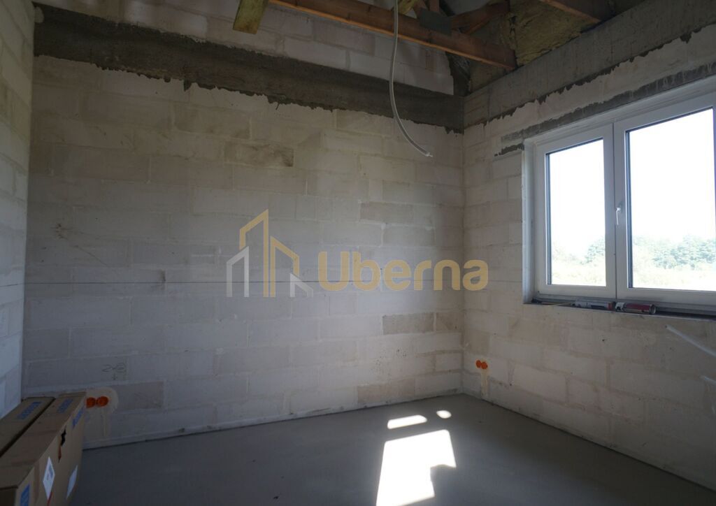 Mały dom w Białuniu na dużej działce (16)