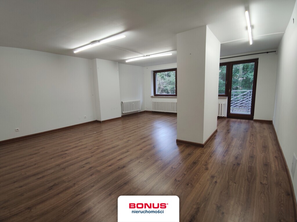 # Os. Bajkowe # skrajny, duży szereg # na biuro # (2)