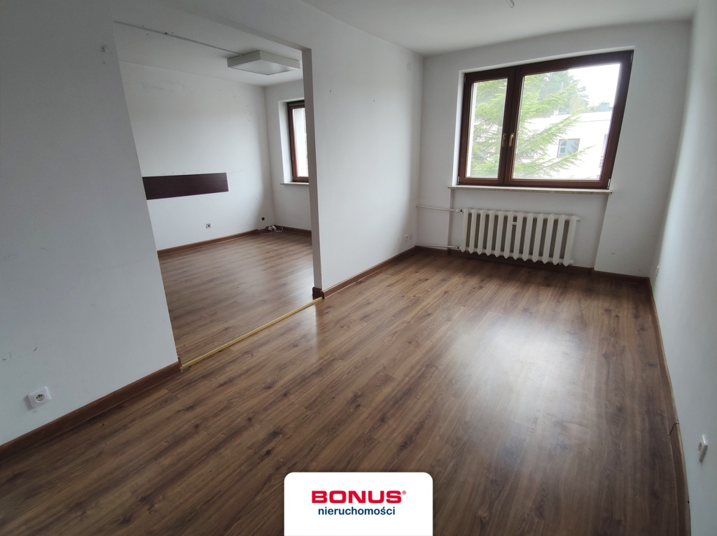 # Os. Bajkowe # skrajny, duży szereg # na biuro # (9)