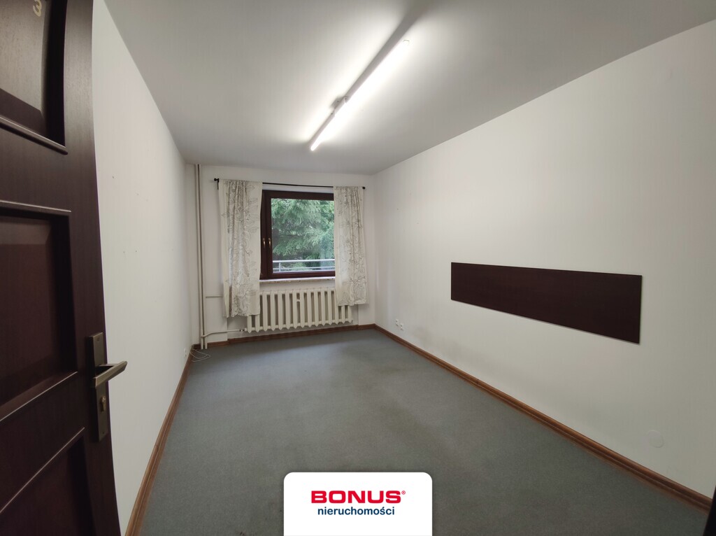 # Os. Bajkowe # skrajny, duży szereg # na biuro # (22)