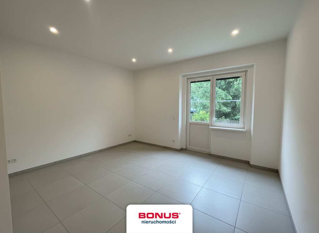 Przy Arenie i Przychodni Zdrowia Z garażem (4)