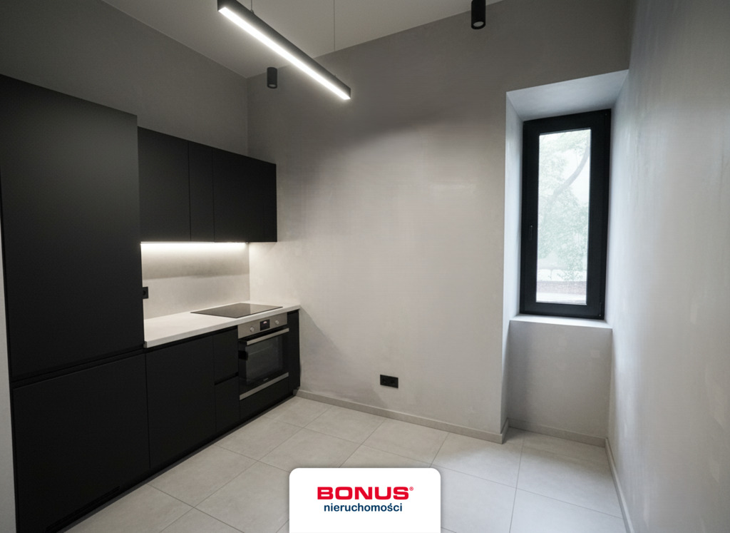 Przy Arenie i Przychodni Zdrowia Z garażem (3)