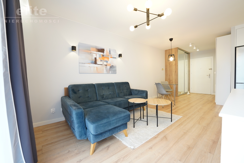 ŚRÓDMIEŚCIE, apartament 42m2 balkon+garaż (1)