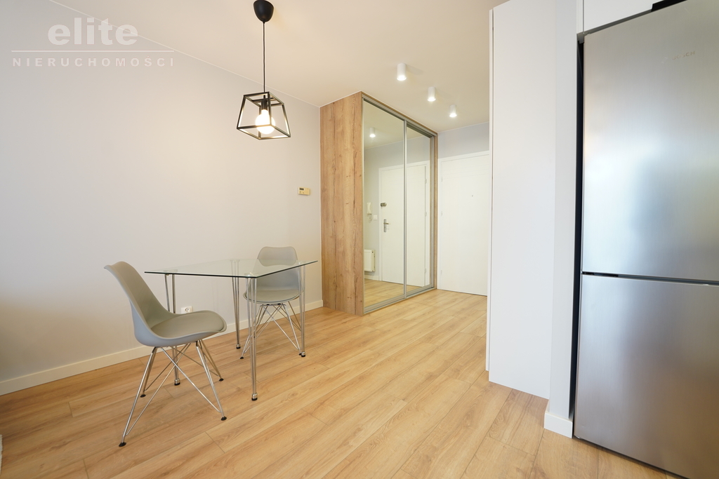 ŚRÓDMIEŚCIE, apartament 42m2 balkon+garaż (3)