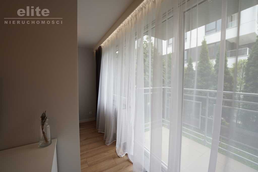 ŚRÓDMIEŚCIE, apartament 42m2 balkon+garaż (14)