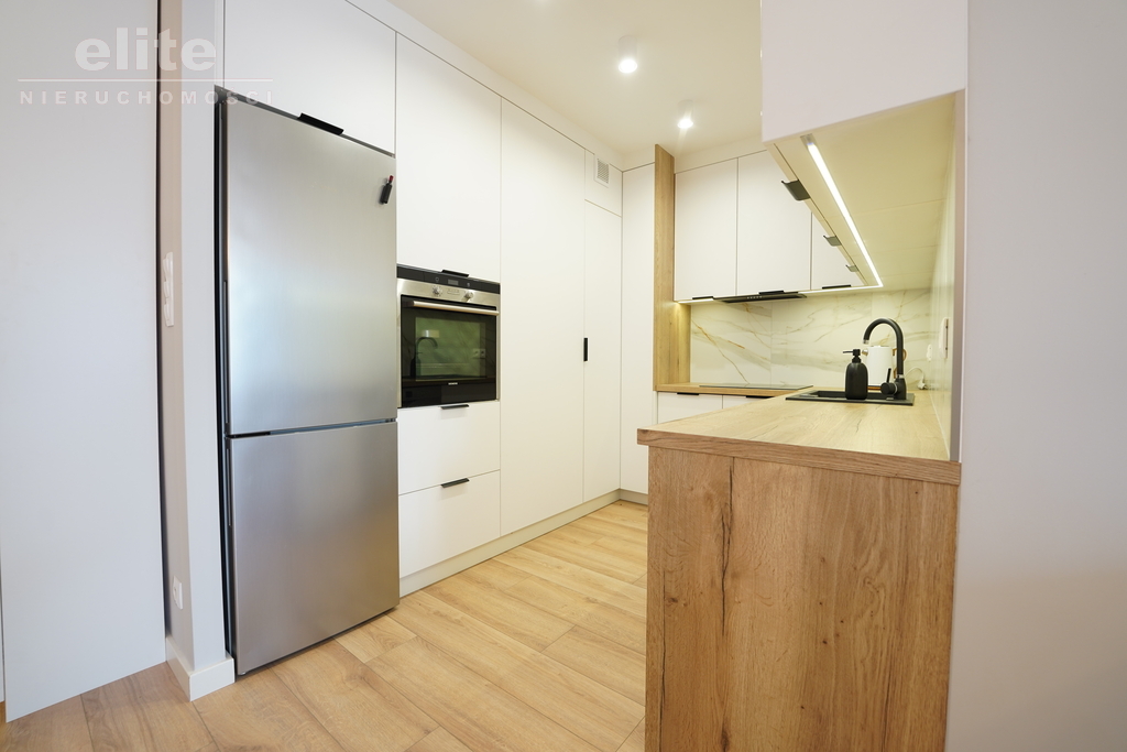 ŚRÓDMIEŚCIE, apartament 42m2 balkon+garaż (7)