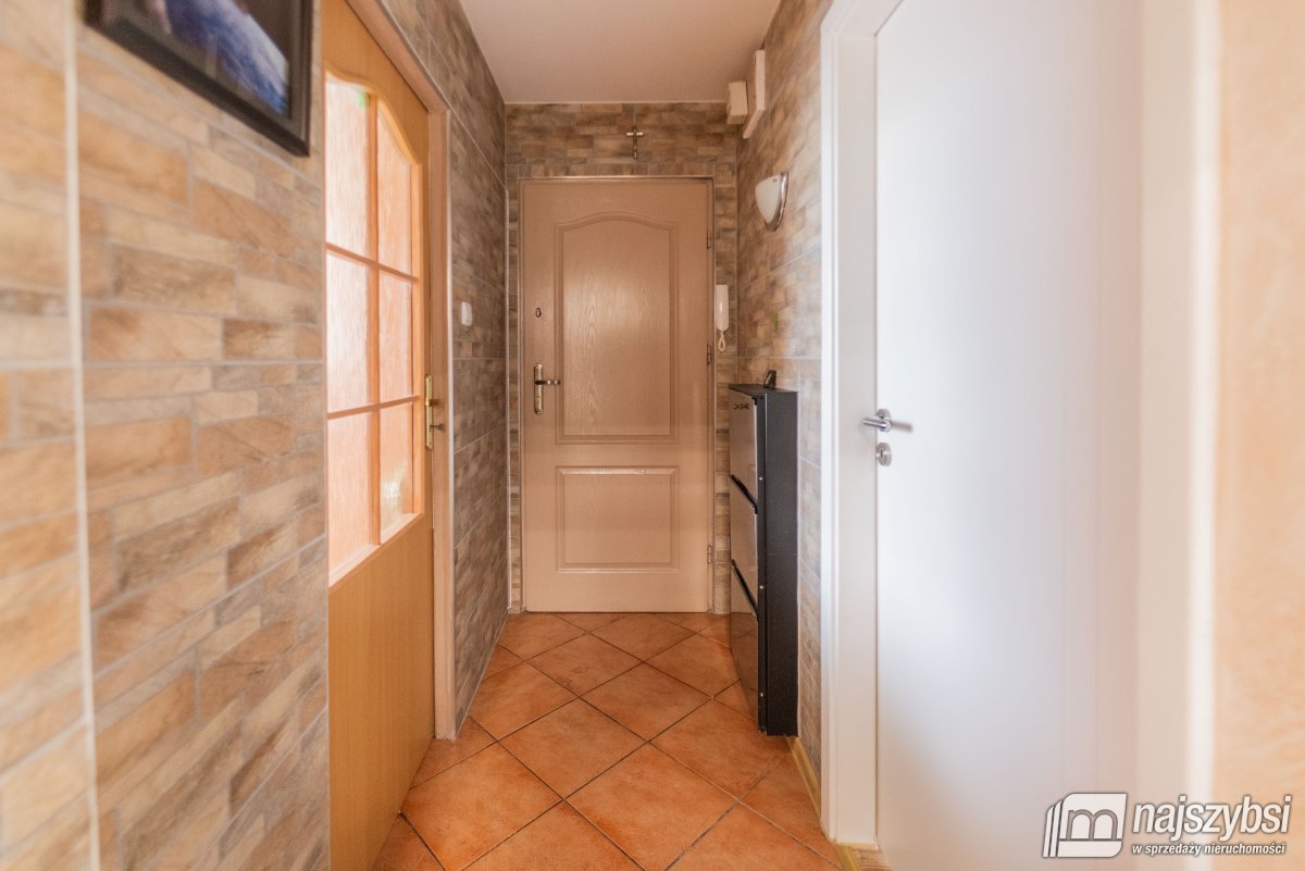 Łobez - umeblowane 4 pokoje, 2 balkony, centrum (16)