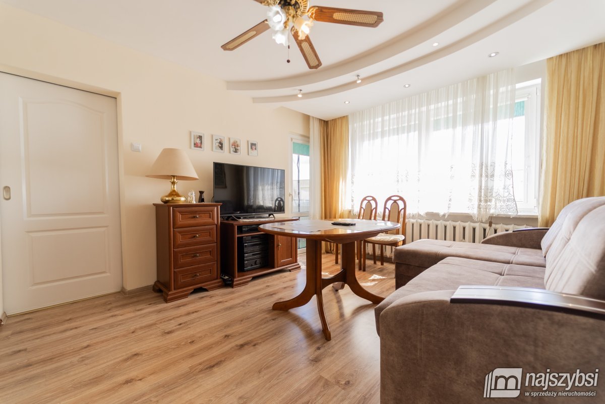 Łobez - umeblowane 4 pokoje, 2 balkony, centrum (3)