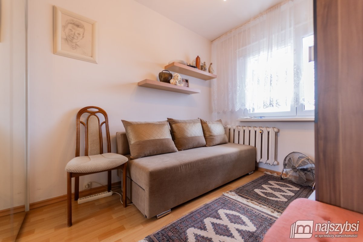 Łobez - umeblowane 4 pokoje, 2 balkony, centrum (7)