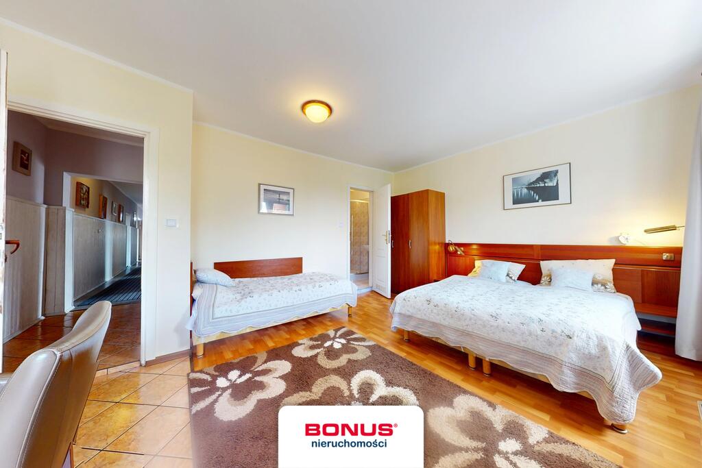 Pensjonat + Apartament + działka | Centrum Rewala (29)