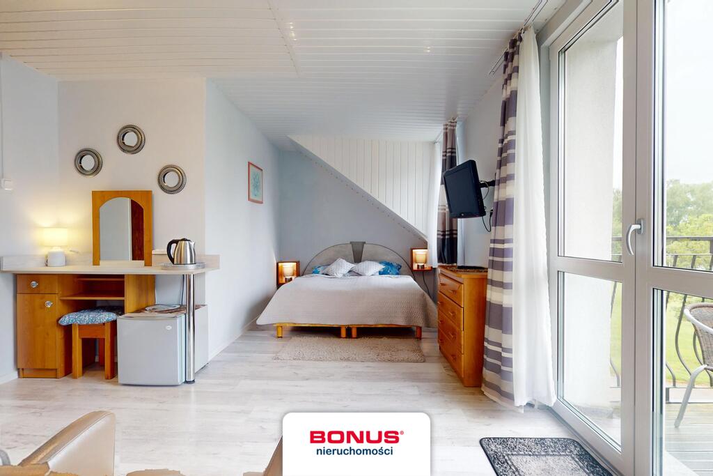 Duży dom z apartamentem 150 m2 i pokojami (25)