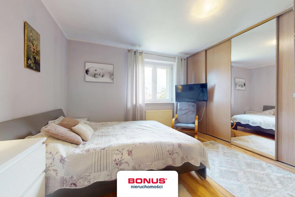 Duży dom z apartamentem 150 m2 i pokojami (30)