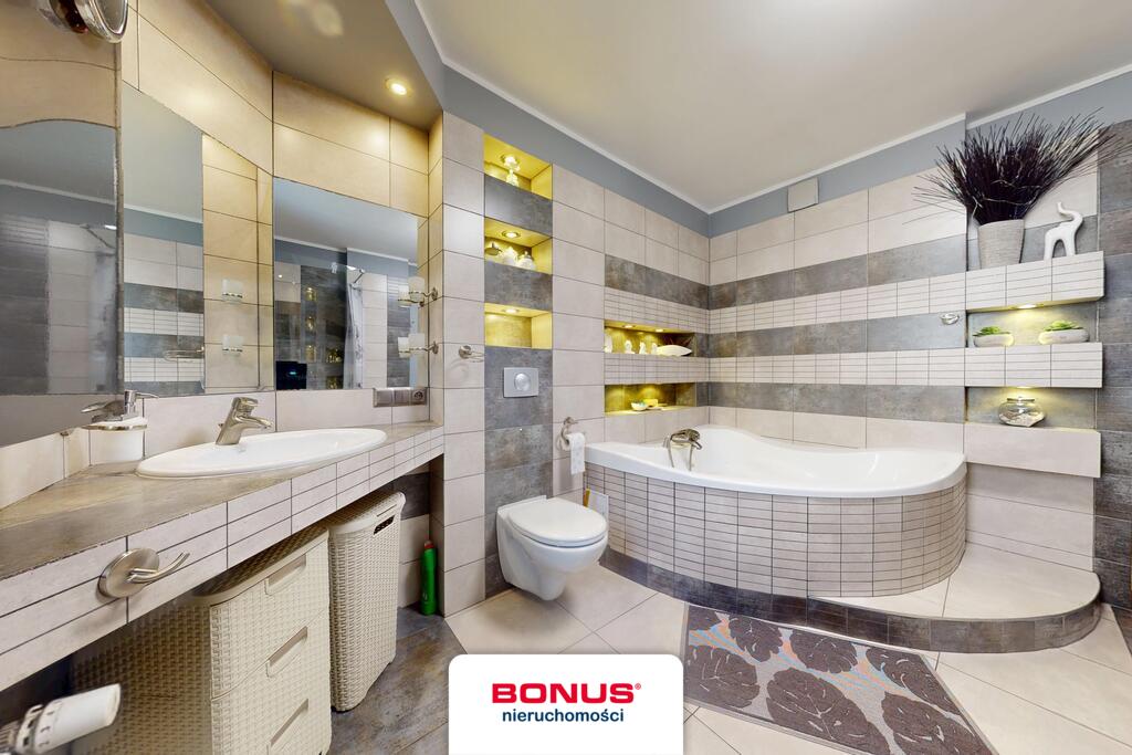 Duży dom z apartamentem 150 m2 i pokojami (9)