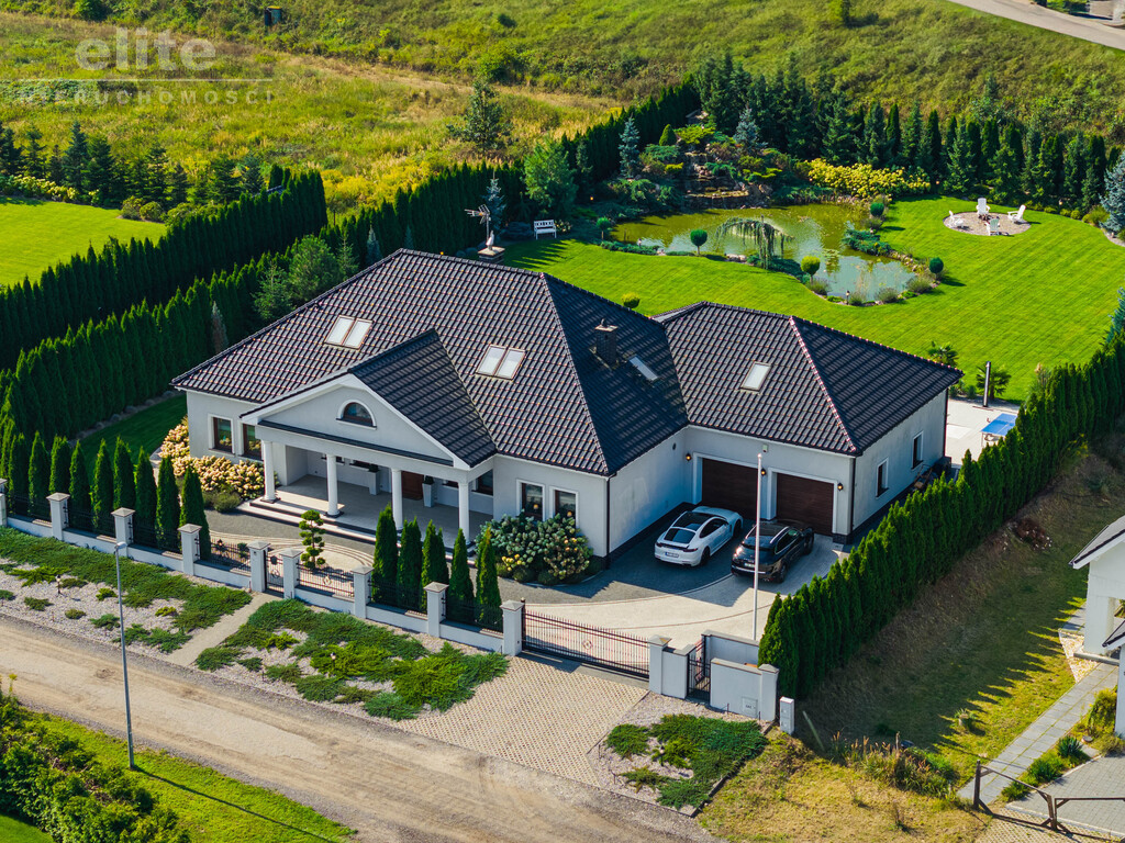 Na sprzedaż stylowy luksusowy dom z basenem ! (1)