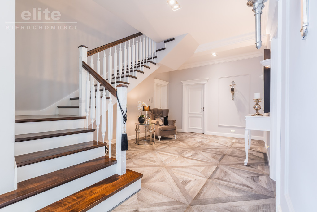 Na sprzedaż stylowy luksusowy dom z basenem ! (28)