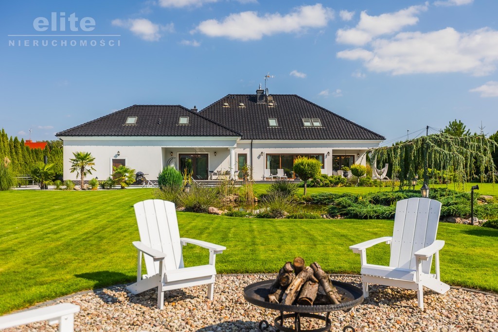 Na sprzedaż stylowy luksusowy dom z basenem ! (9)