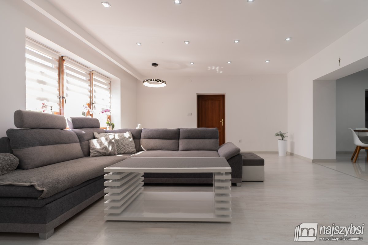 DOM WOLONOSTOJĄCY - KOSIN (10)