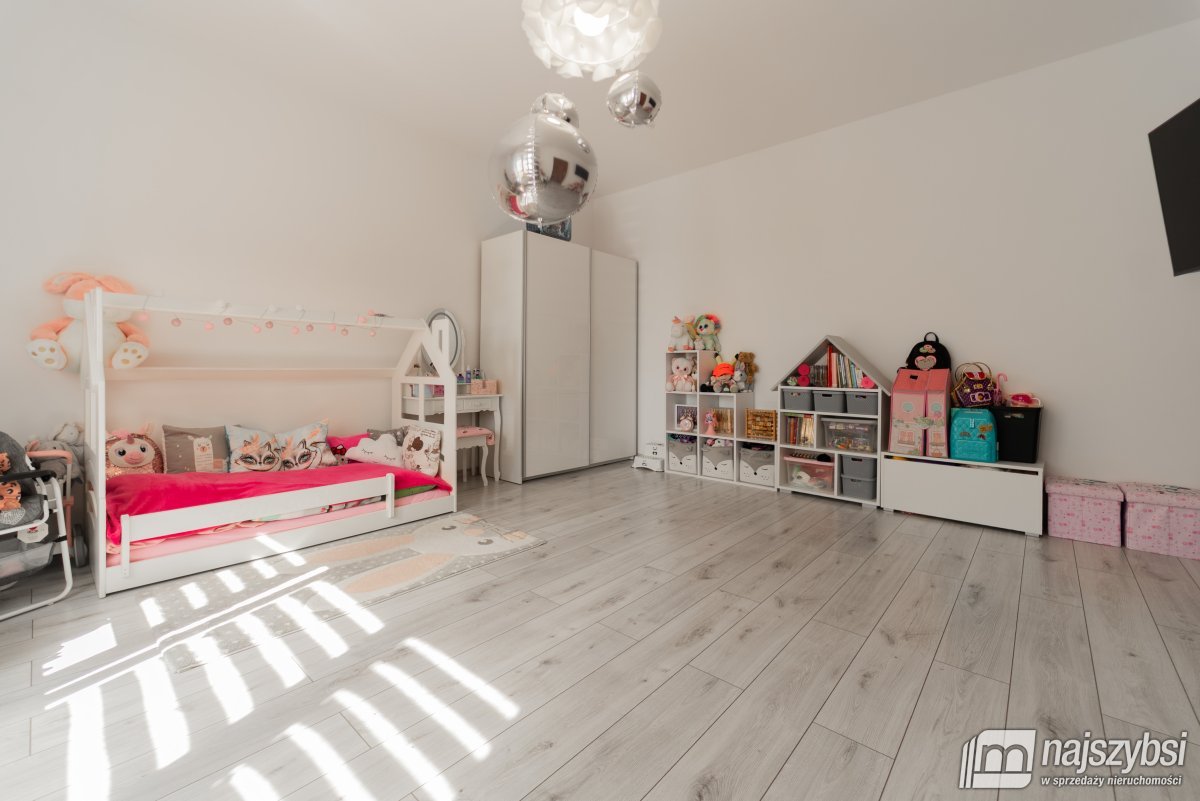 DOM WOLONOSTOJĄCY - KOSIN (14)