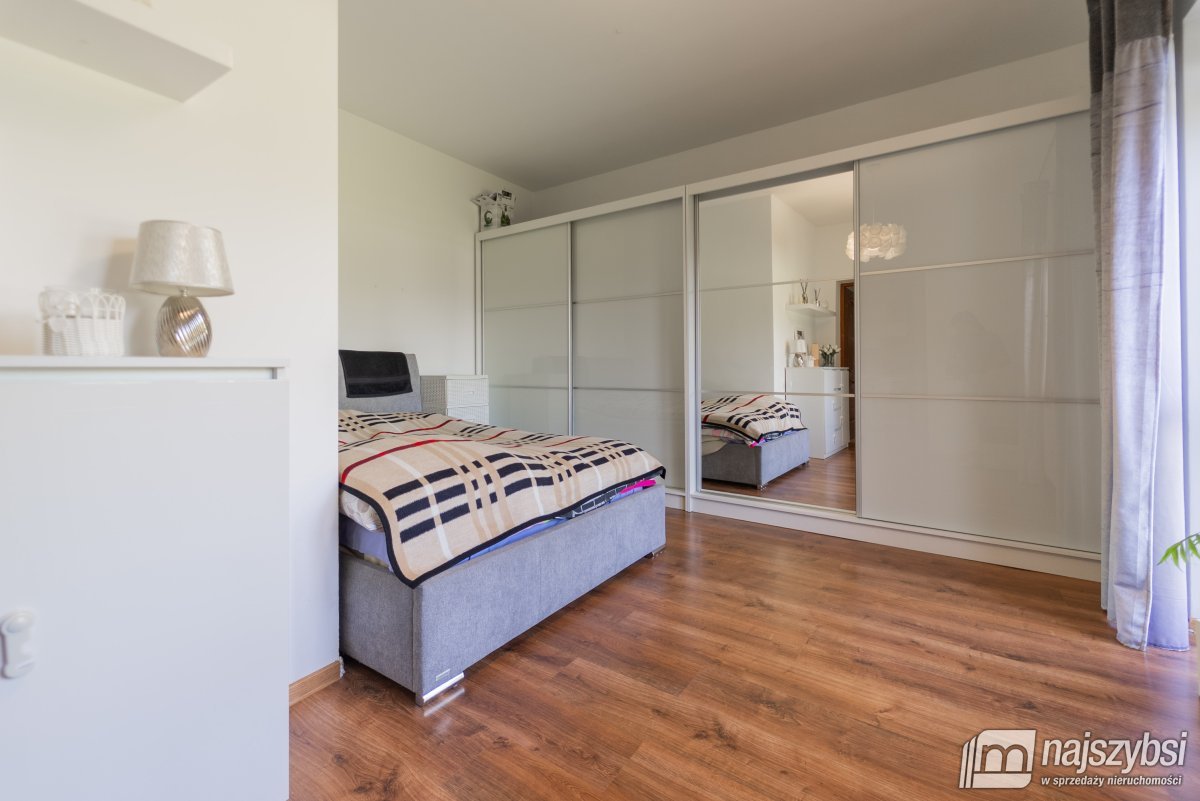 DOM WOLONOSTOJĄCY - KOSIN (18)