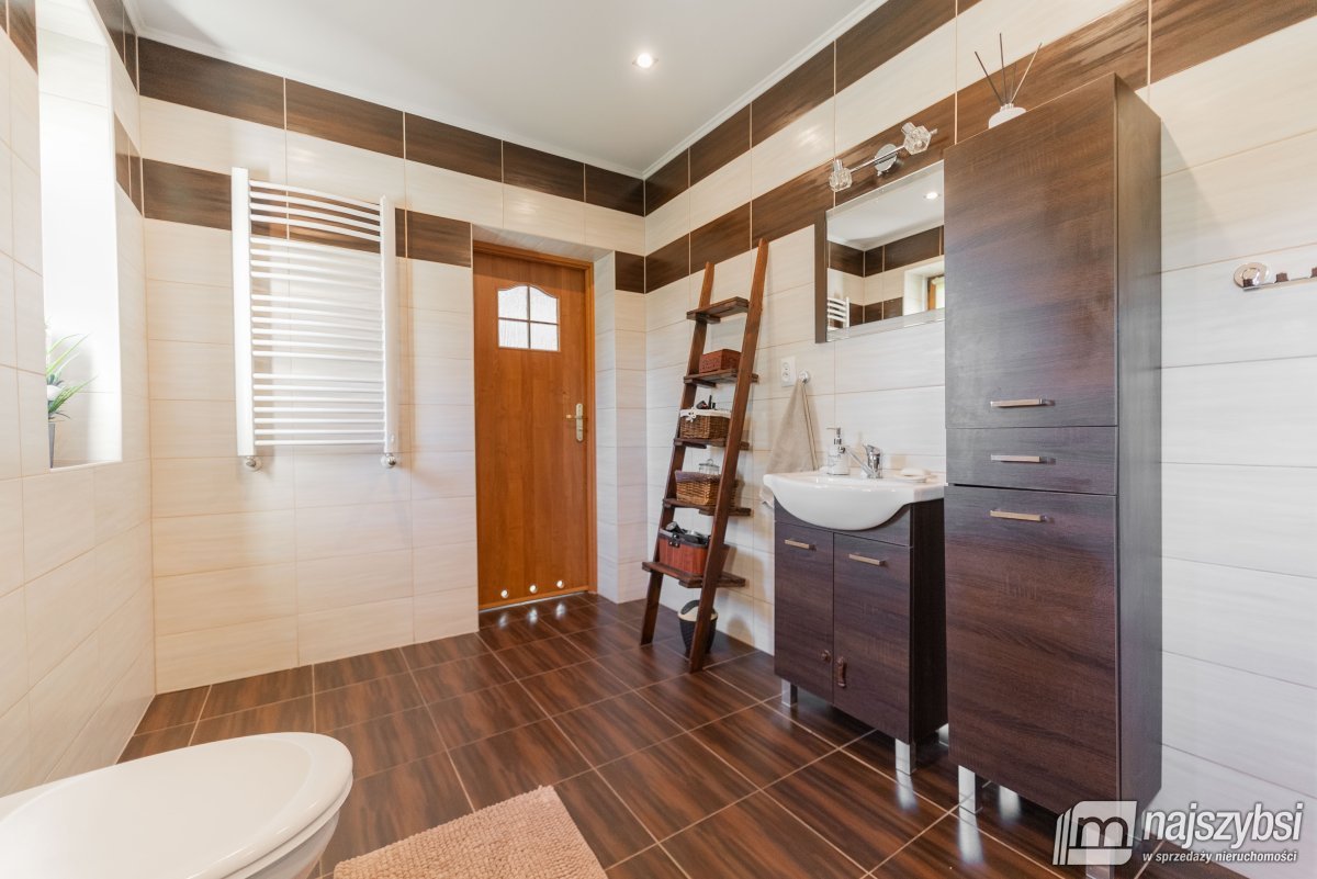 DOM WOLONOSTOJĄCY - KOSIN (21)