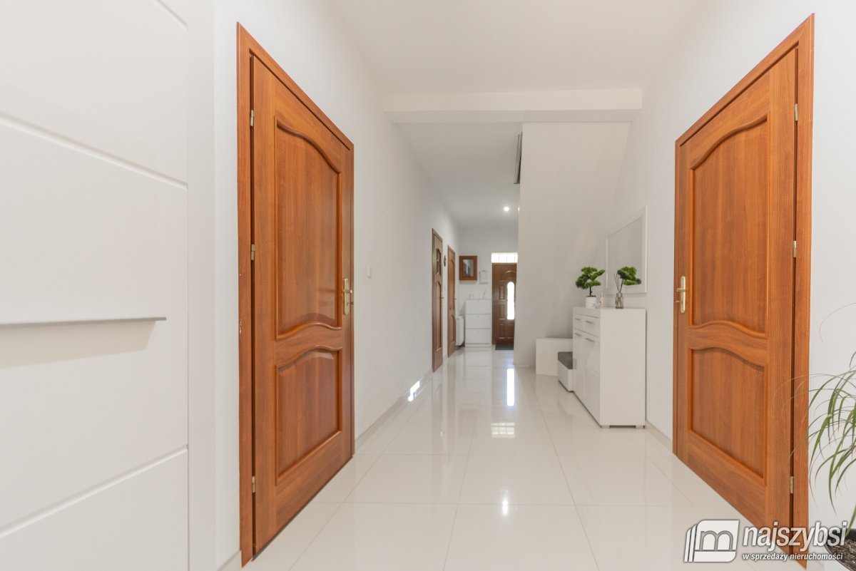 DOM WOLONOSTOJĄCY - KOSIN (24)