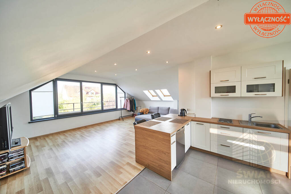 Nowoczesna Rezydencja w Dobrej (30)