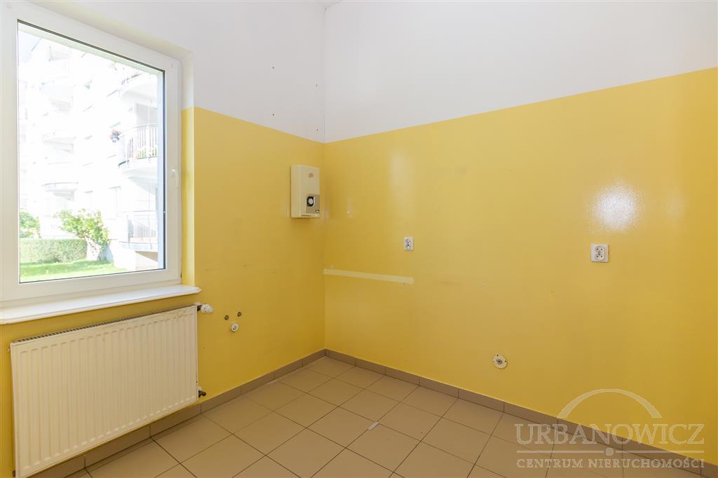 Lokal użytkowy, parter przy ul. Dąbka. (10)