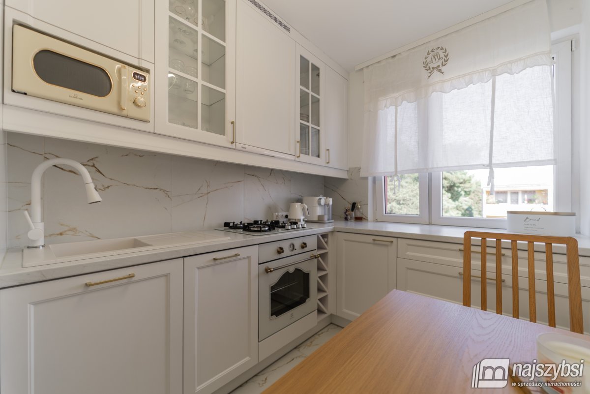 Goleniów- 3 pokoje z balkonem 63 m2  (11)