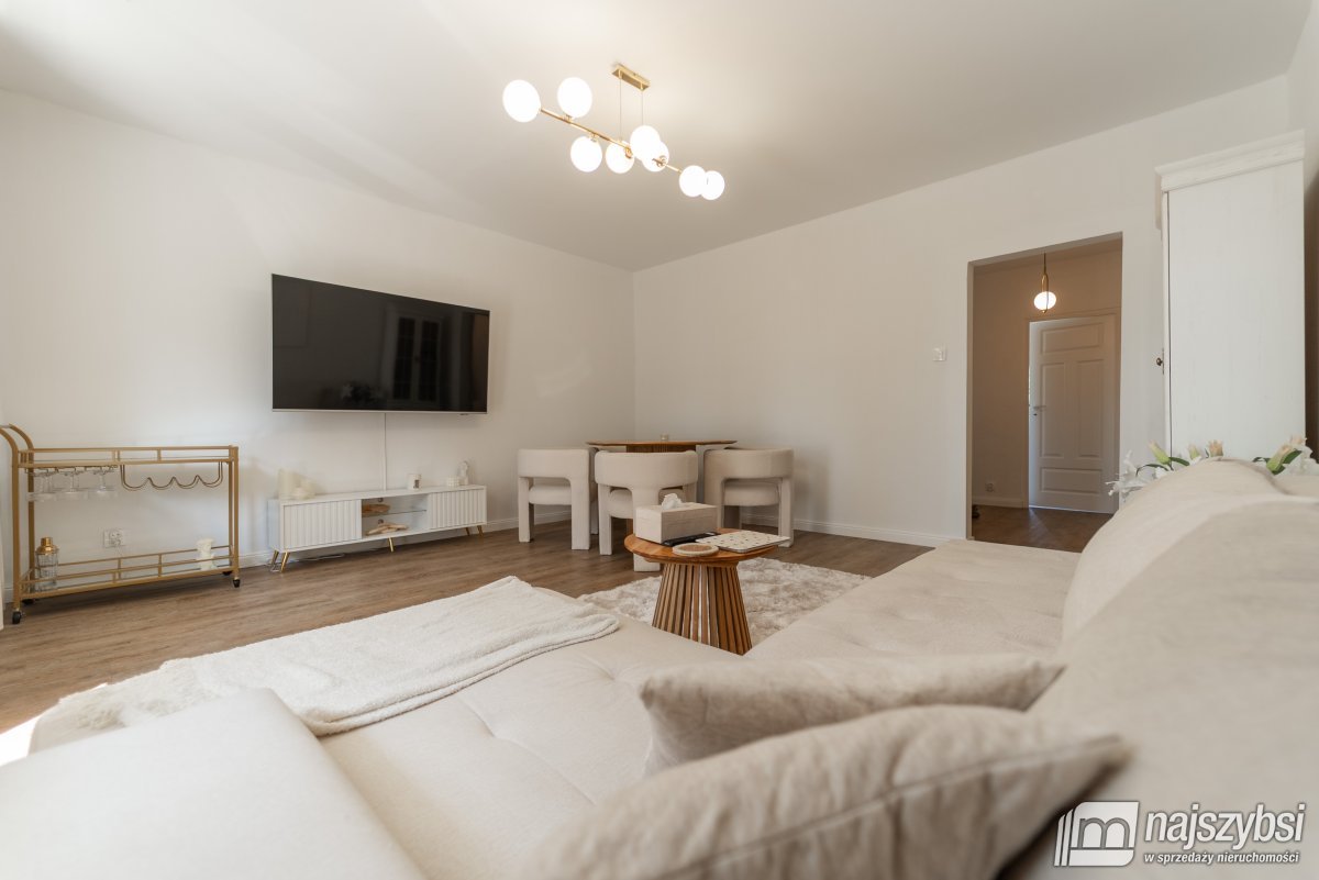 Goleniów- 3 pokoje z balkonem 63 m2  (7)