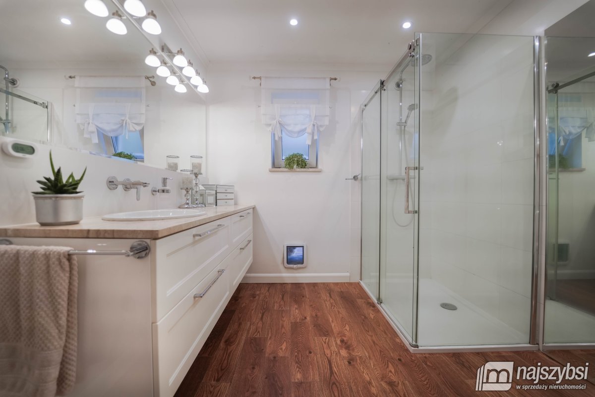 Zabierzewo -dom, duża działka, warsztat, lakiernia (14)