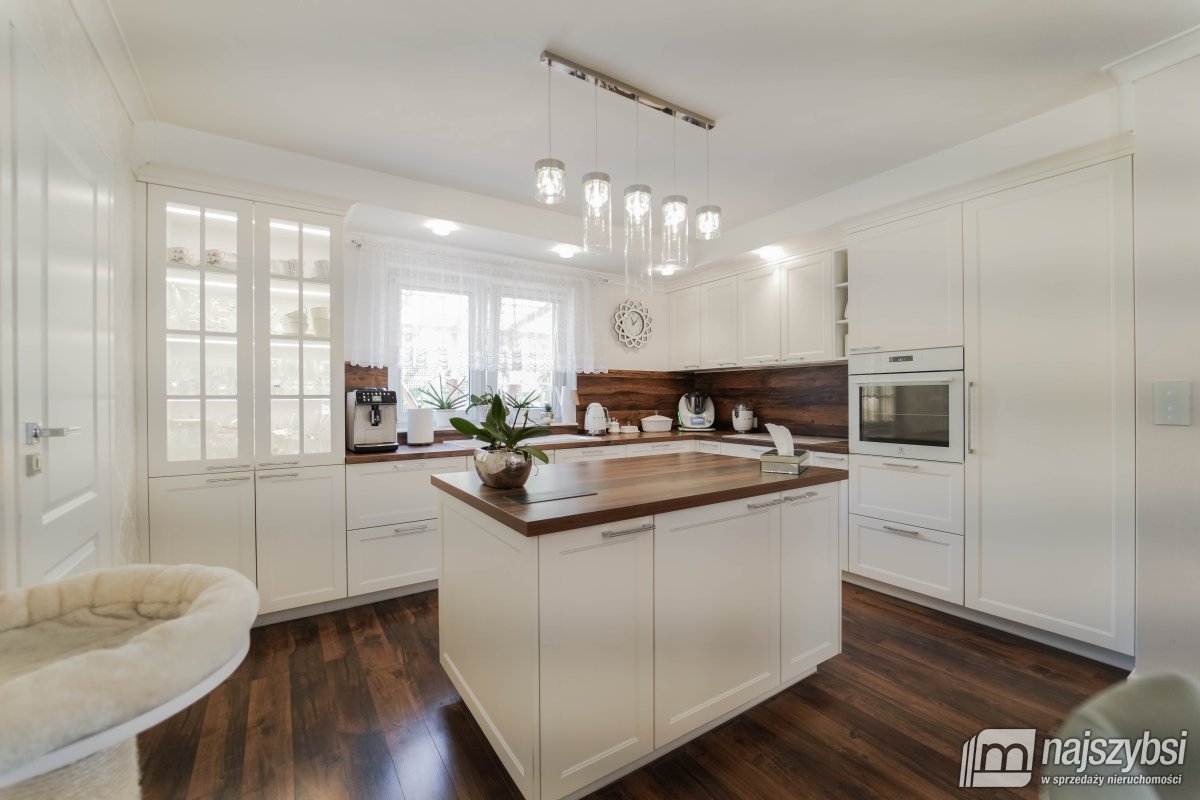 Zabierzewo -dom, duża działka, warsztat, lakiernia (26)