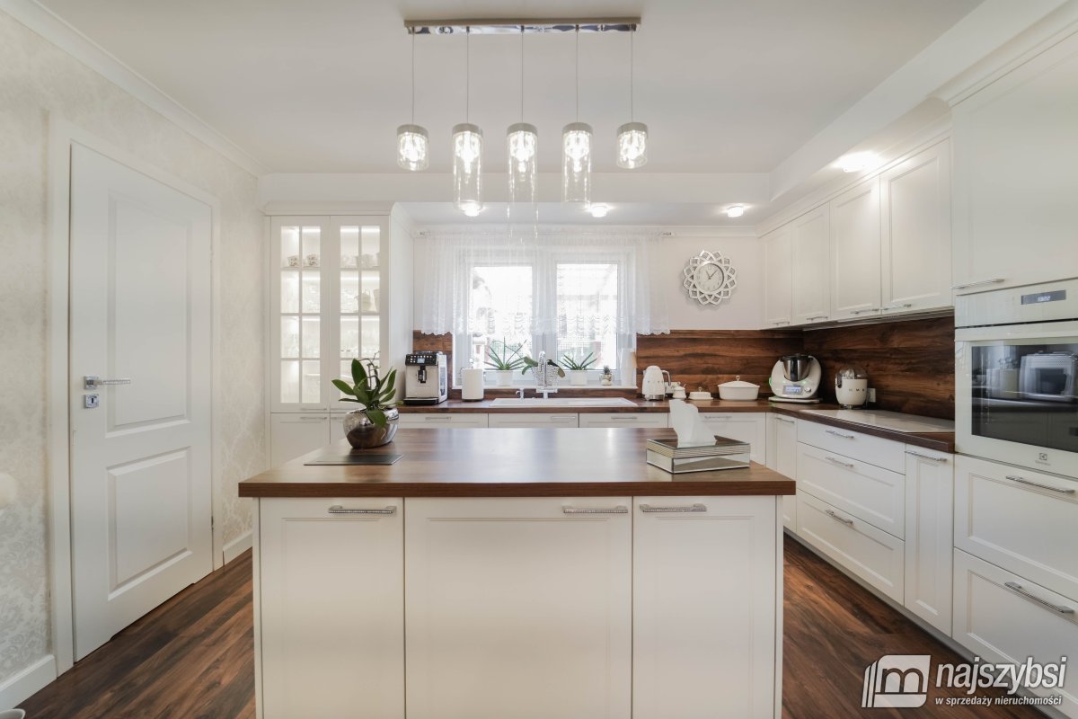 Zabierzewo -dom, duża działka, warsztat, lakiernia (28)