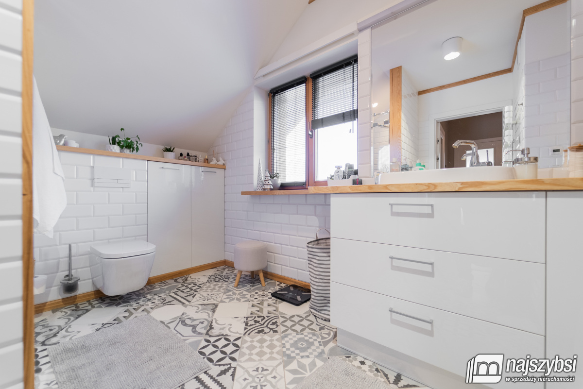 Goleniów- dom wolnostojący w cichej lokalizacji na (19)