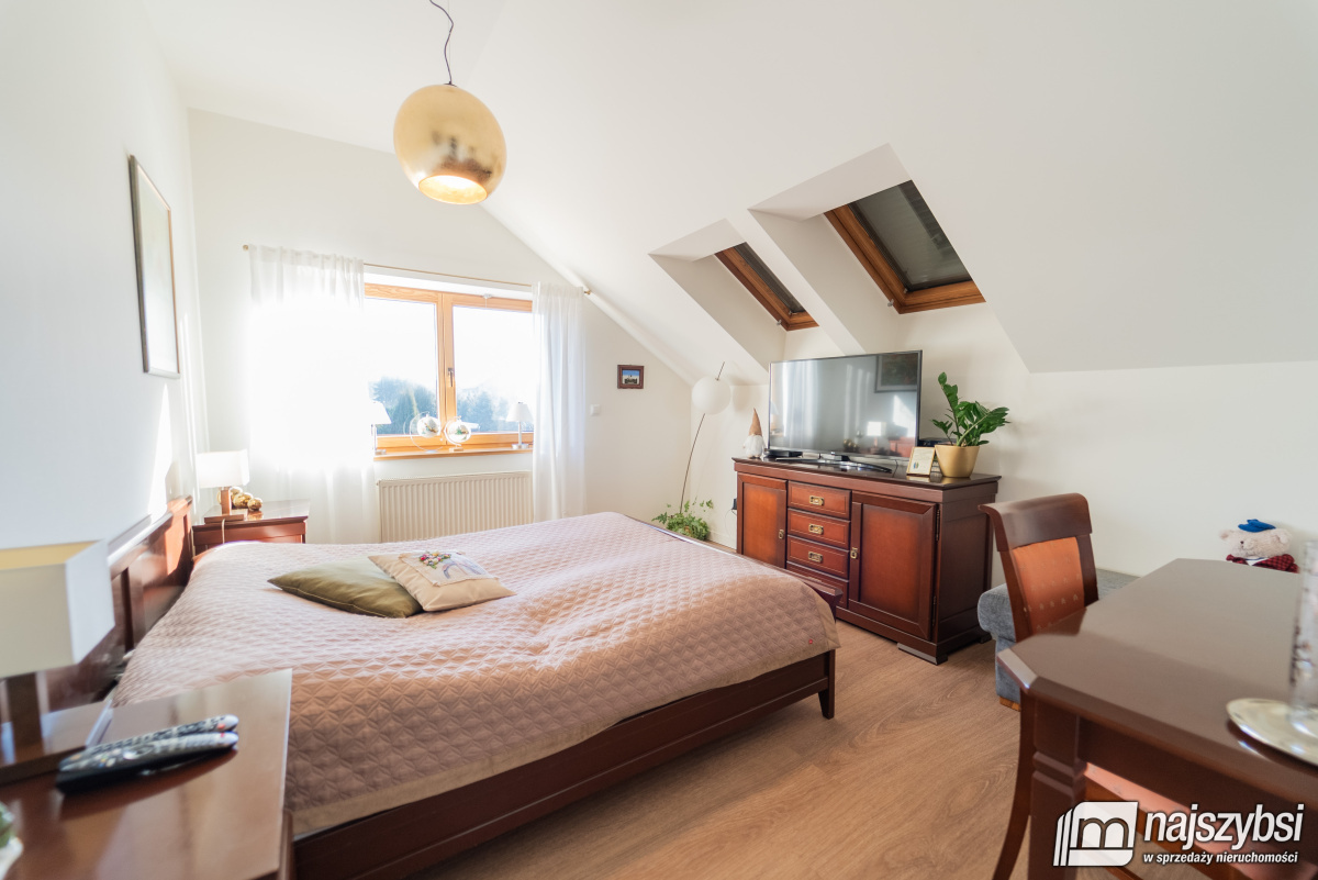 Goleniów- dom wolnostojący w cichej lokalizacji na (24)