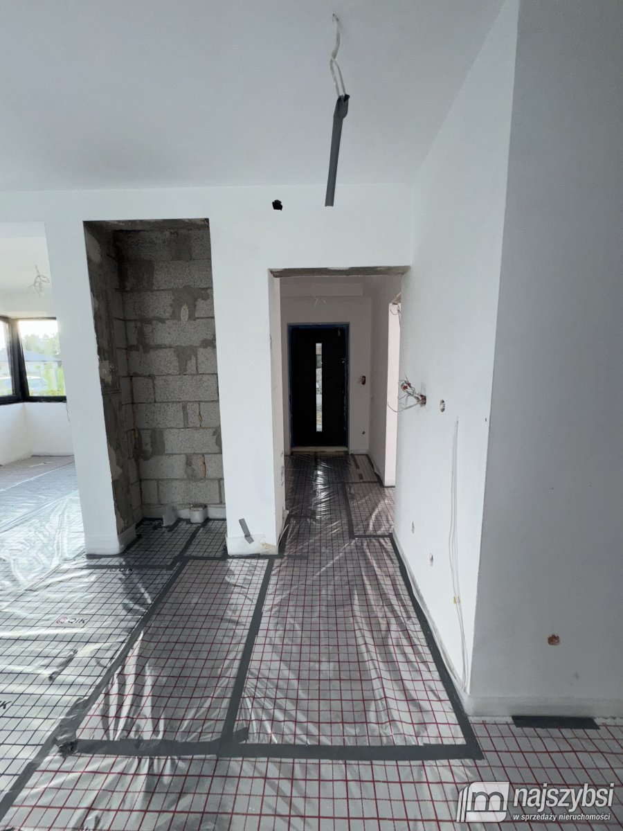 BIAŁOGARD-PIĘKNY DOM W CICHEJ OKOLICY (12)