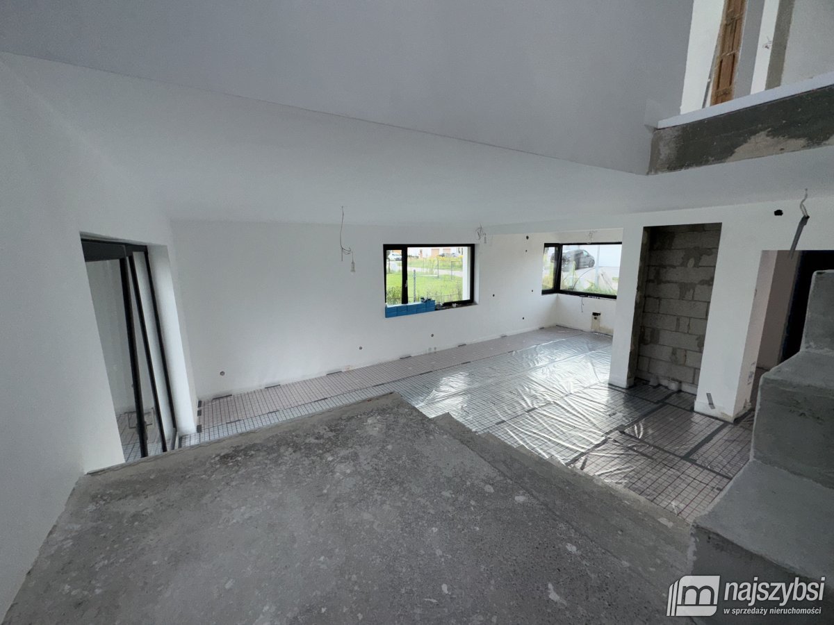 BIAŁOGARD-PIĘKNY DOM W CICHEJ OKOLICY (13)