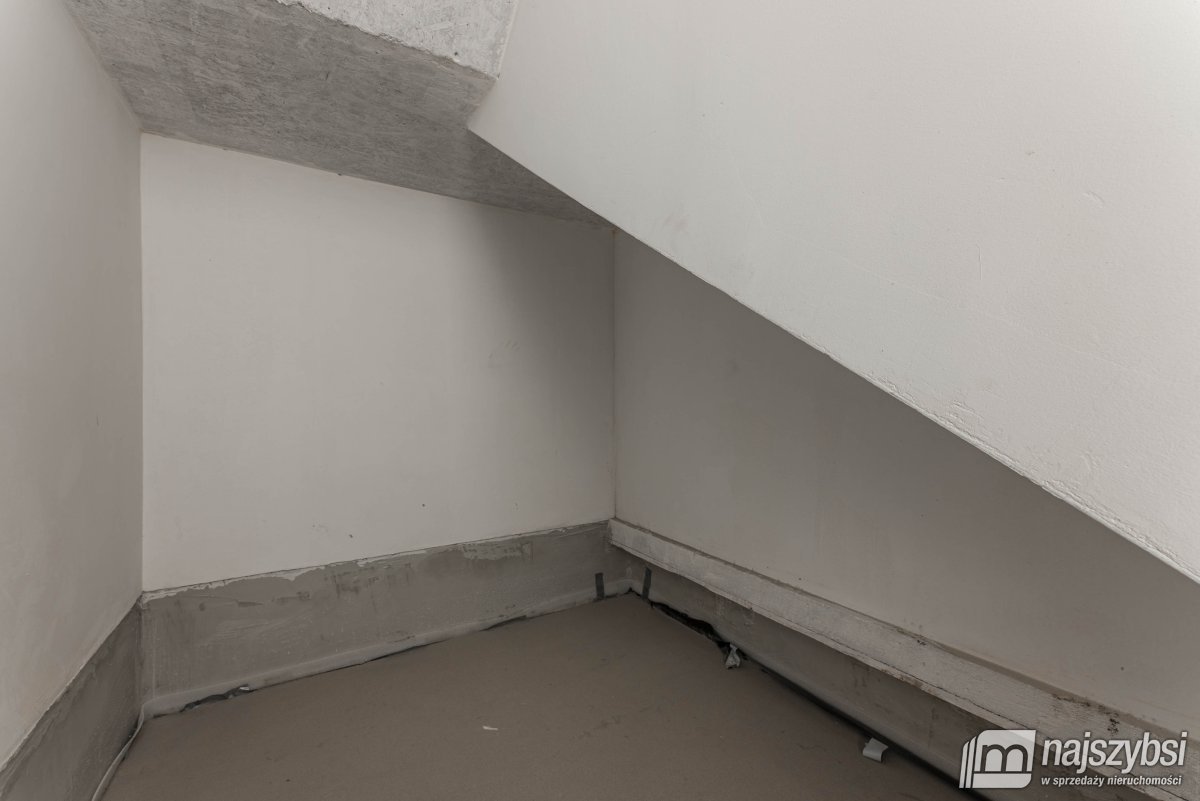 BIAŁOGARD-PIĘKNY DOM W CICHEJ OKOLICY (24)