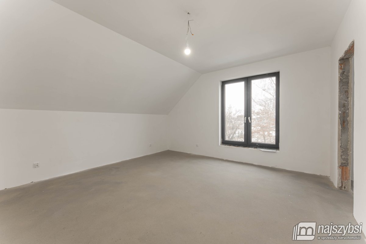 BIAŁOGARD-PIĘKNY DOM W CICHEJ OKOLICY (28)