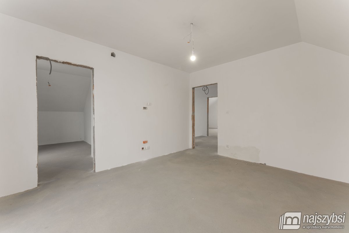 BIAŁOGARD-PIĘKNY DOM W CICHEJ OKOLICY (29)