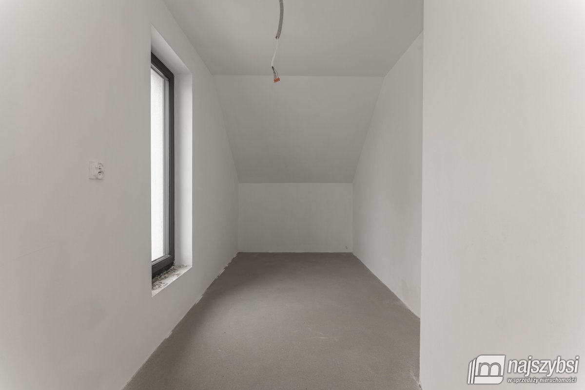 BIAŁOGARD-PIĘKNY DOM W CICHEJ OKOLICY (30)