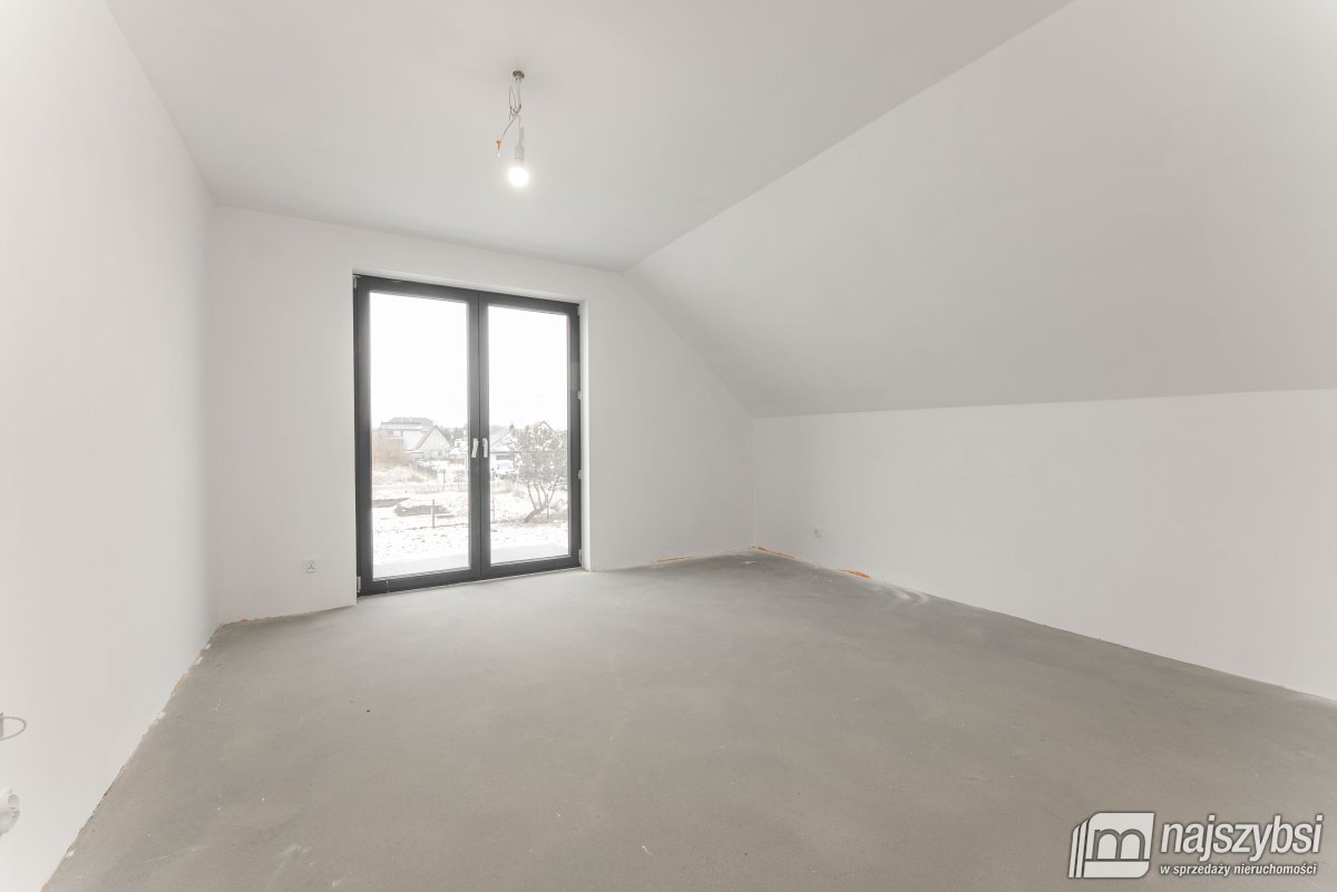 BIAŁOGARD-PIĘKNY DOM W CICHEJ OKOLICY (33)