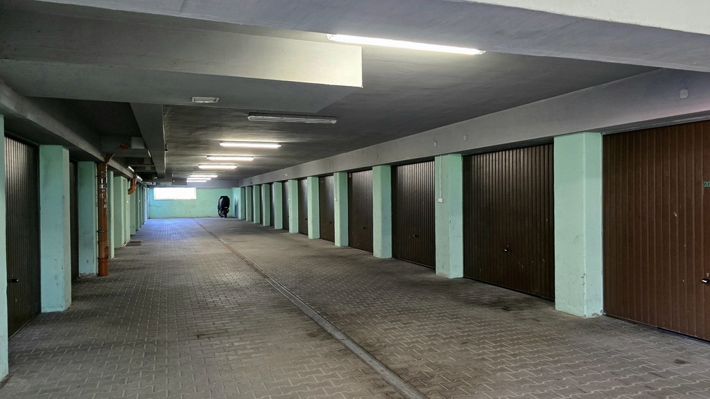 3 pok. mieszkanie z garażem (23)