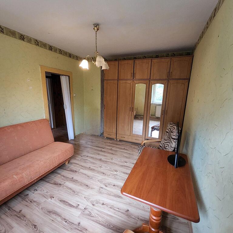 Przytulne 2 pokoje w niskim bloku (7)