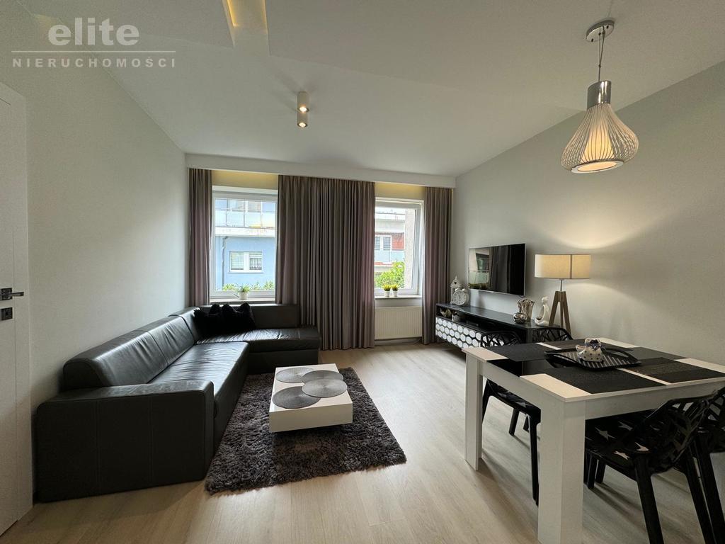 Dziwnów na sprzedaż 2 pokoje 120m do morza (12)