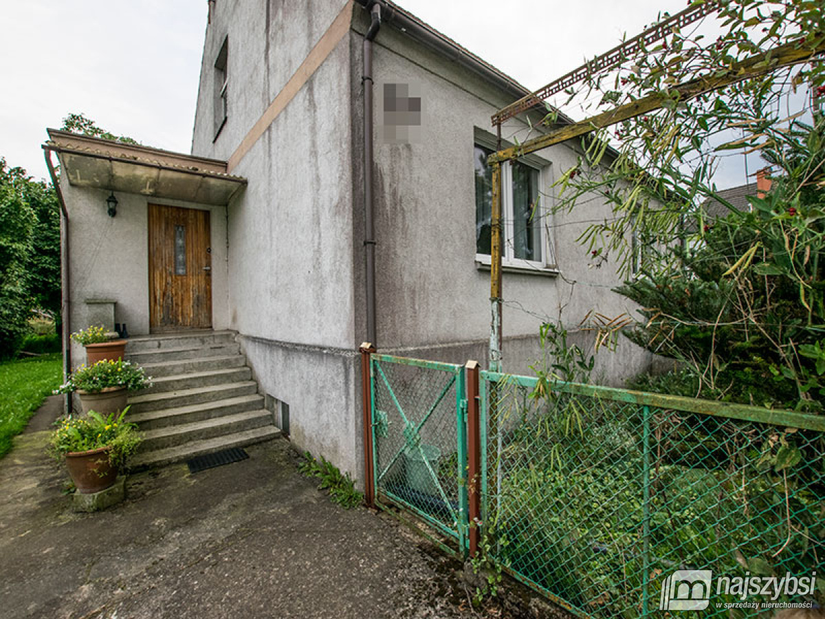 Dom w centrum Przybiernowa. (18)