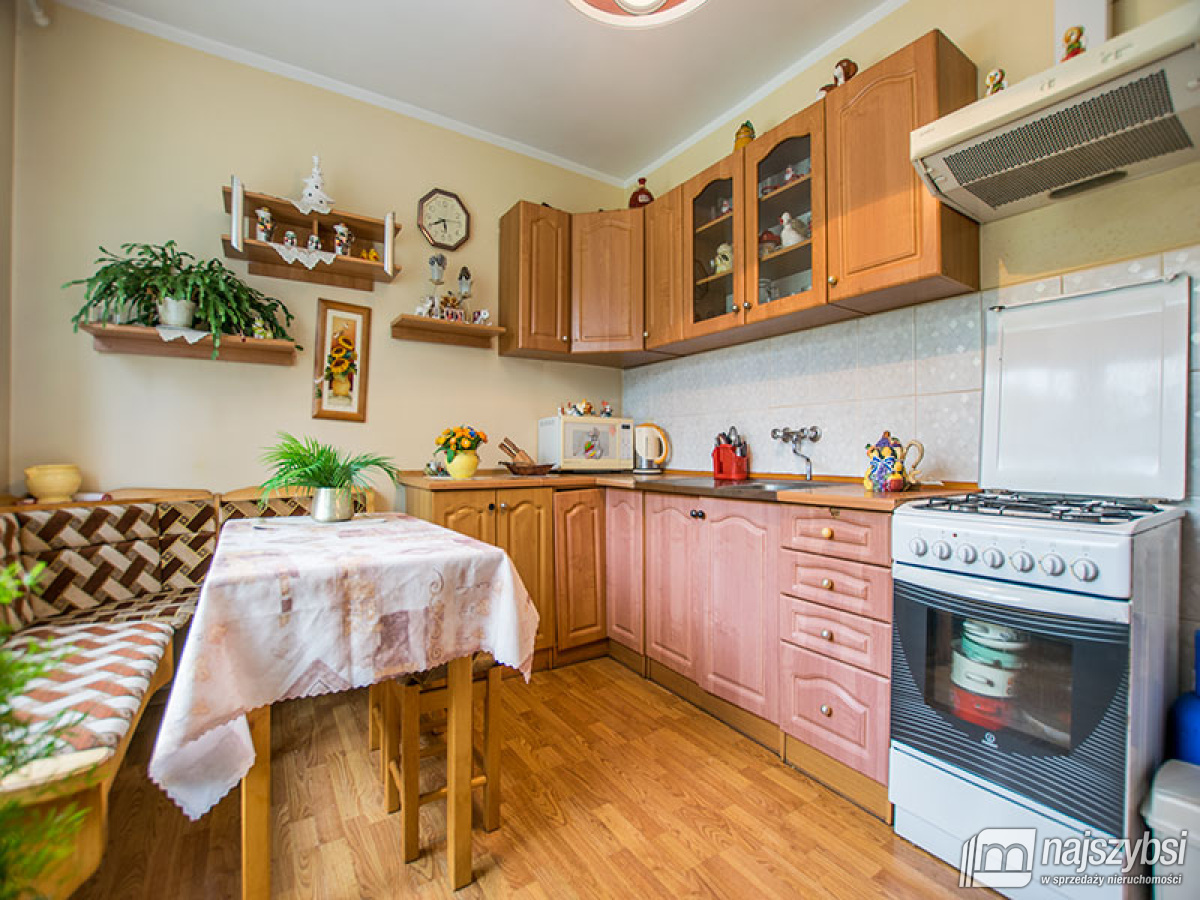 Dom w centrum Przybiernowa. (8)