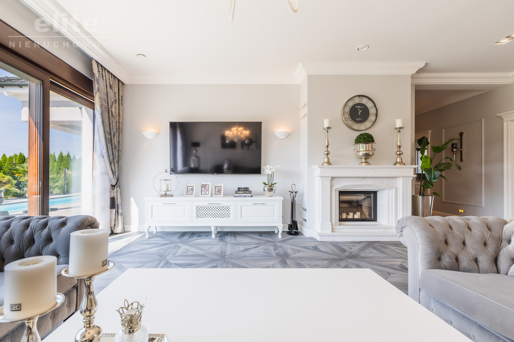 Na sprzedaż stylowy luksusowy dom z basenem ! (12)