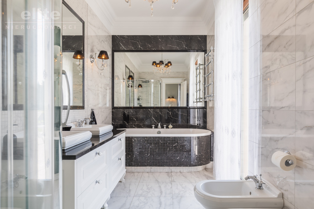 Na sprzedaż stylowy luksusowy dom z basenem ! (21)